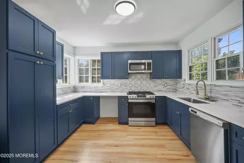 205 Ashland Rd, Middlesex, NJ 08846 photo 8