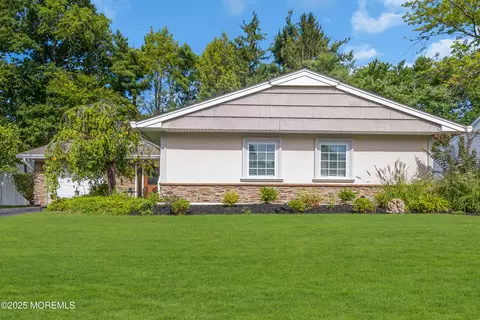23 Carol Ln, Aberdeen, NJ 07747
