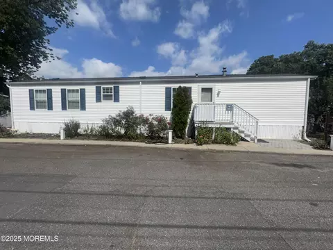 444 Jefferson St, Eatontown, NJ 07724