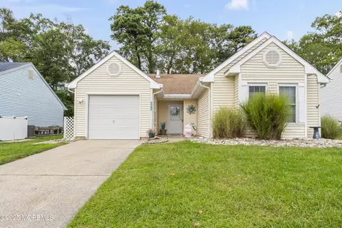 204 Mohican Ln, Little Egg Harbor, NJ 08087