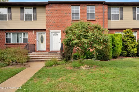 41 Kitty Ct, Brick, NJ 08724