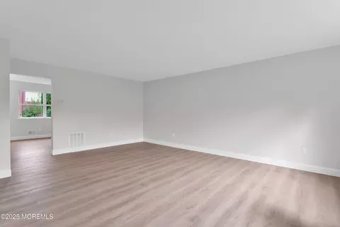 41 Kitty Ct, Brick, NJ 08724 photo 3