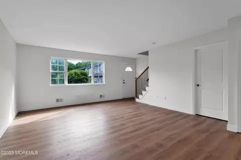 41 Kitty Ct, Brick, NJ 08724 photo 2