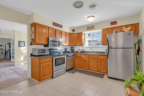 Kitchen - 30 Mill Rd # A, Whiting, NJ 08759 photo 2 of 3
