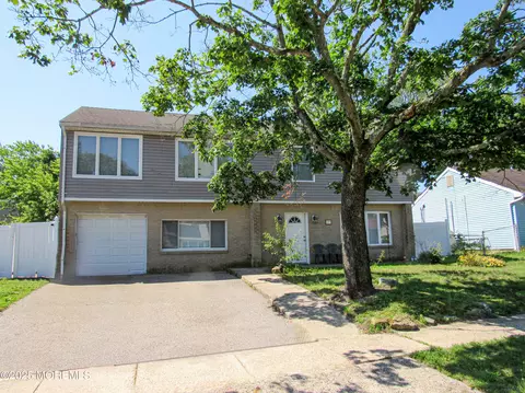 133 Village Dr, Barnegat, NJ 08005