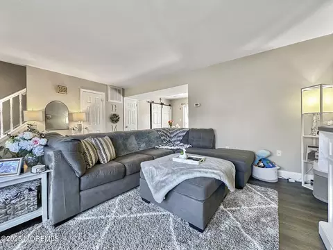 Living - 5 Forge Ct, Jackson, NJ 08527 photo 3 of 4