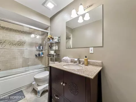 Bath - 5 Forge Ct, Jackson, NJ 08527 photo 2 of 2