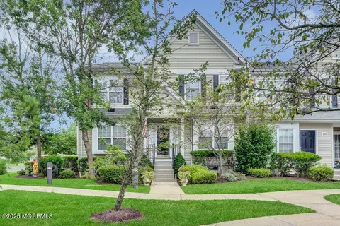 224 Brookfield Dr, Jackson, NJ 08527