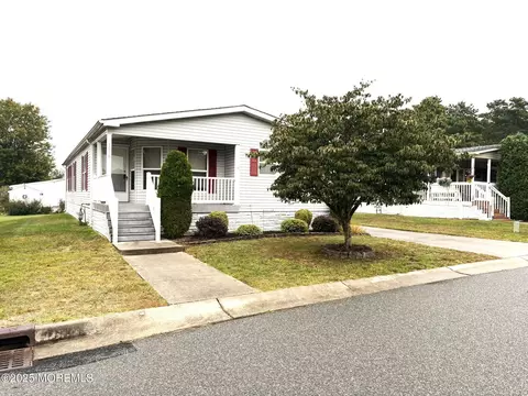 1018 Fernwood Way, Whiting, NJ 08759