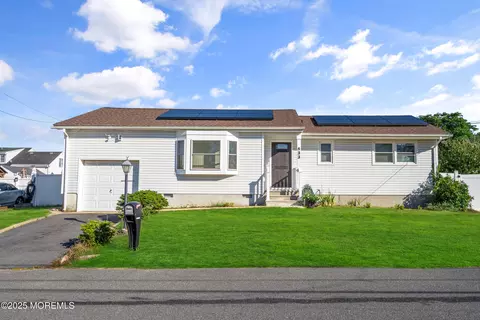 833 Ocean Ave, Beachwood, NJ 08722
