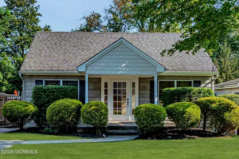 13 Powell Ave, Atlantic Highlands, NJ 07716