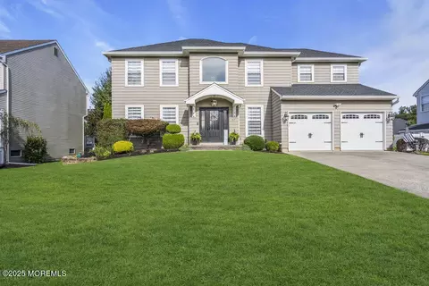 57 Gristmill Rd, Howell, NJ 07731