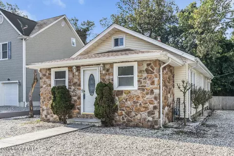 1027 2nd Ave, West Belmar, NJ 07719