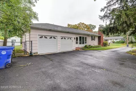 16 Wayside Dr, Brick, NJ 08724 photo 4