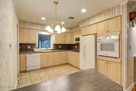 16 Wayside Dr, Brick, NJ 08724 photo 12