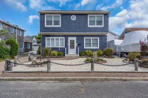 210 Midway Ave, Seaside Park, NJ 08752