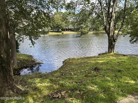 1028 Shetland Dr # B, Lakewood, NJ 08701