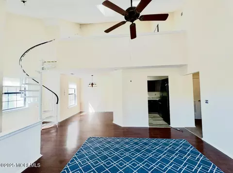 702 Goldthread Ct, Jackson, NJ 08527