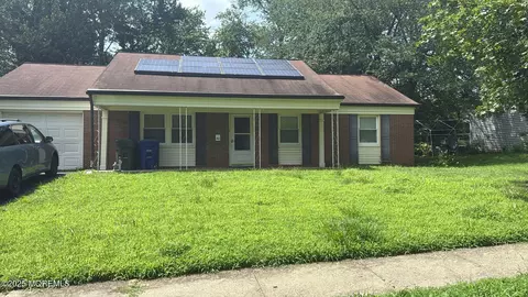 42 Tipton Ln, Willingboro, NJ 08046