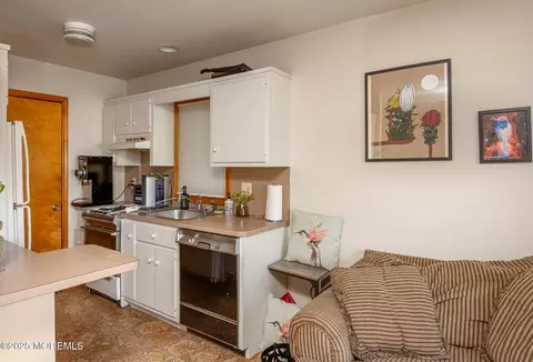 Kitchen - 709 Richmond Dr, Forked River, NJ 08731 photo 3 of 3