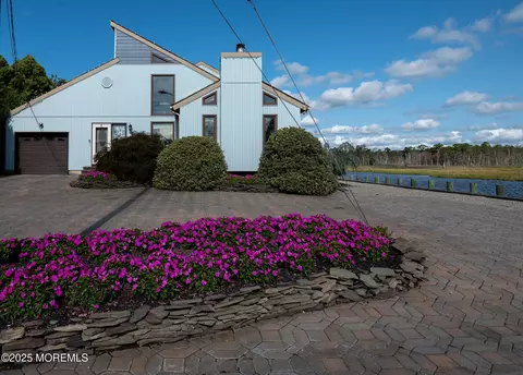 Exterior - 709 Richmond Dr, Forked River, NJ 08731 photo 2 of 18