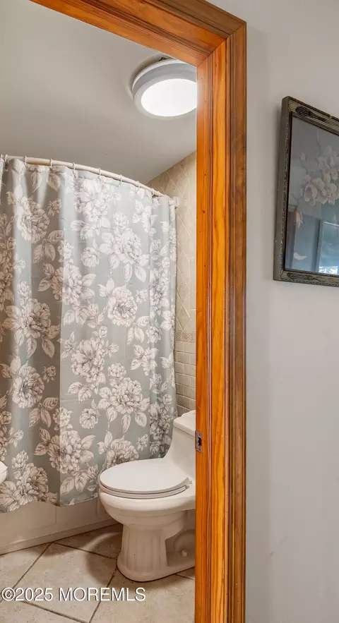 Bath - 709 Richmond Dr, Forked River, NJ 08731 photo 2 of 3