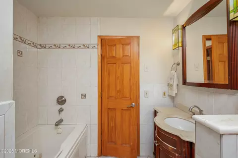 Bath - 709 Richmond Dr, Forked River, NJ 08731 photo 1 of 3