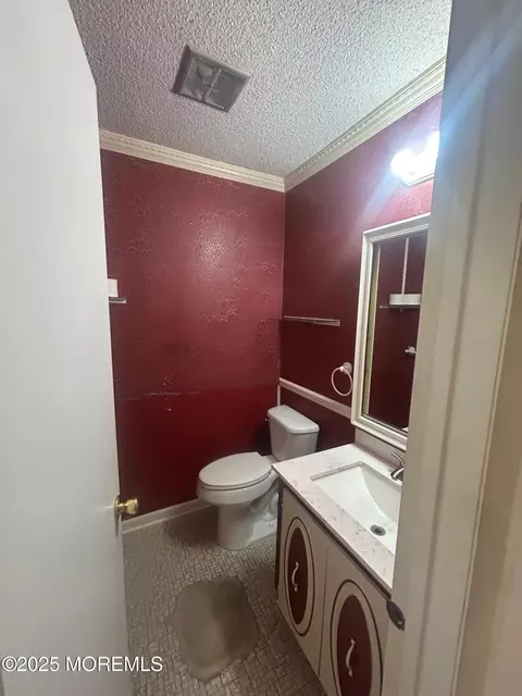 Bath - 38 Coventry Ct, Brick, NJ 08724 photo 3 of 3