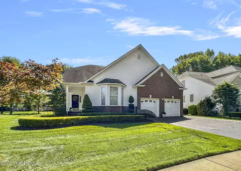 142 Scarborough Way, Marlboro, NJ 07746