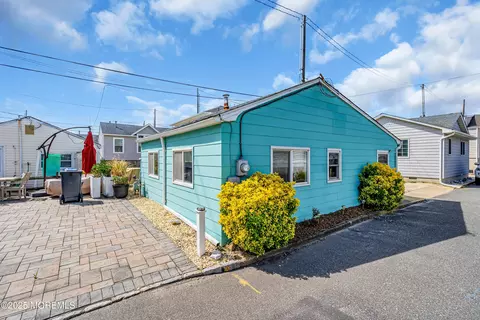 Exterior - 21 E Dune Way, Lavallette, NJ 08735 photo 3 of 3