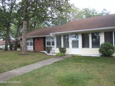 262 Kingston Ct # A, Lakewood, NJ 08701
