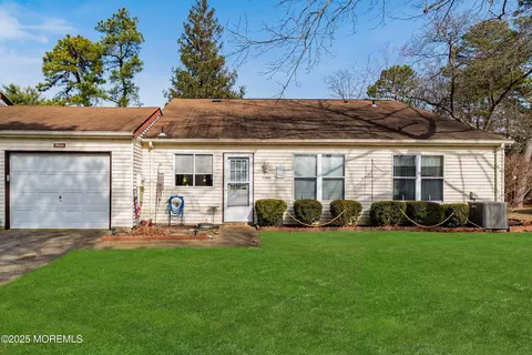 749 Liverpool Cir # A, Manchester, NJ 08759