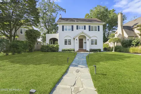 510 Blanchard Pkwy, Allenhurst, NJ 07711