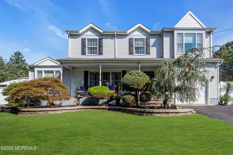 220 Edward Ave, Bayville, NJ 08721