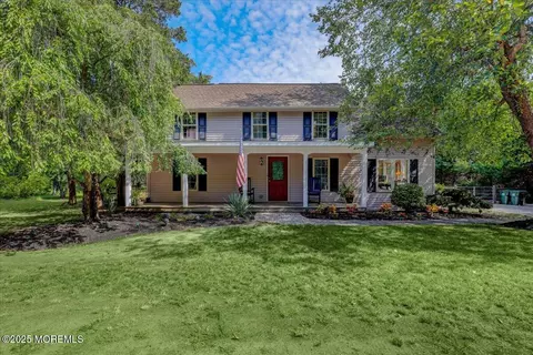 9 Main St, Cream Ridge, NJ 08514