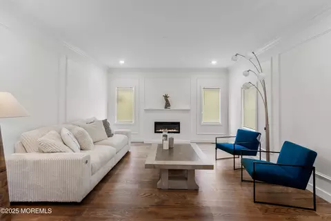 14 New Brunswick Ave # A, Matawan, NJ 07747