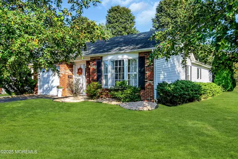 2 Matterhorn Way, Brick, NJ 08724