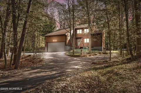 619 Hanover Dr, Wrightstown, NJ 08562