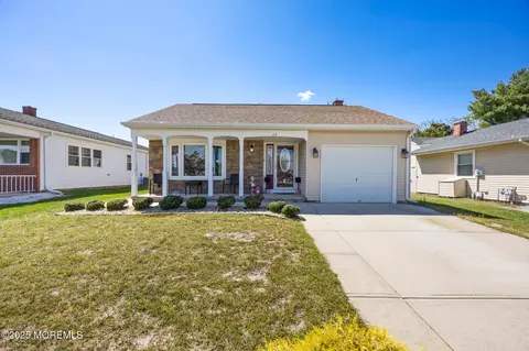 64 La Dunette Dr, Toms River, NJ 08757