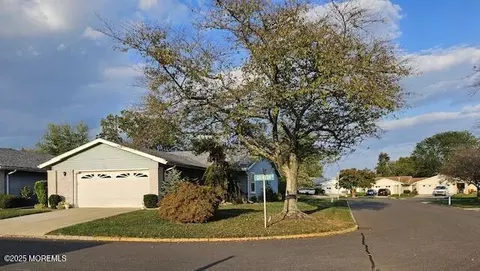 340 Quinton Dr #340B, Monroe, NJ 08831