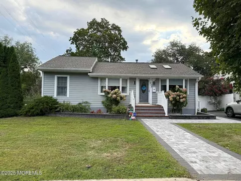 232 Saybrook Ave, Hamilton, NJ 08619