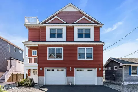 12 Anchorage Dr, Toms River, NJ 08753
