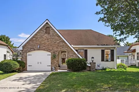 37 Fir Rd, Manahawkin, NJ 08050