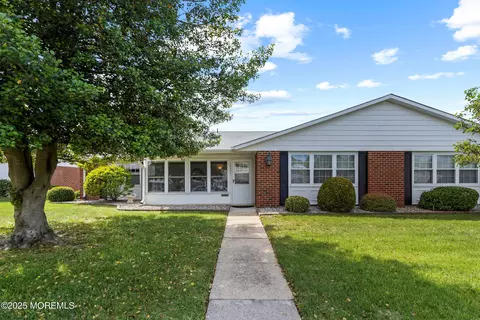 1022 Shetland Dr # A, Lakewood, NJ 08701