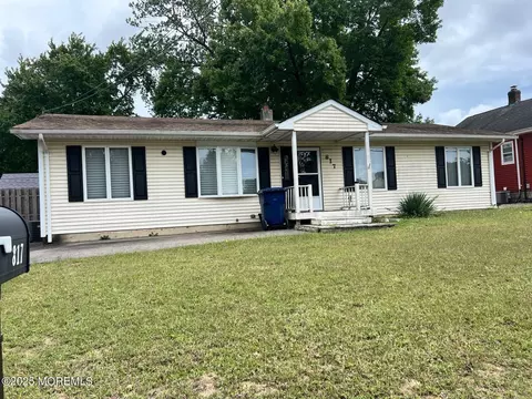 817 Beachwood Blvd, Beachwood, NJ 08722