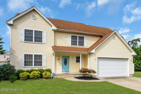 166 Blue Sea Ln, Toms River, NJ 08753