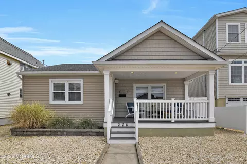 226 3rd Ave, Manasquan, NJ 08736