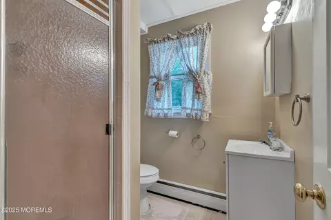 Bath - 20 Devon Rd, Middletown, NJ 07748 photo 3 of 3
