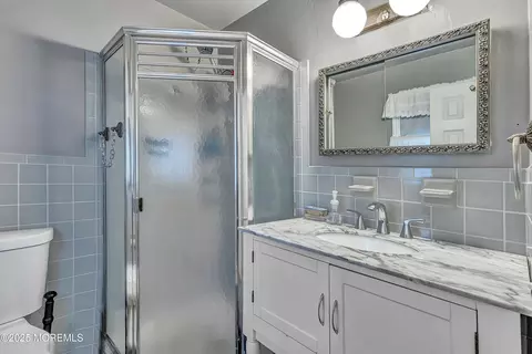 Bath - 20 Devon Rd, Middletown, NJ 07748 photo 2 of 3
