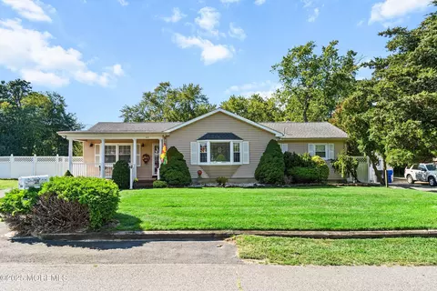 411 Hulse Ave, Brick, NJ 08724